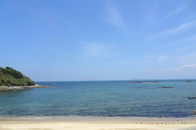 志賀島から見える相島