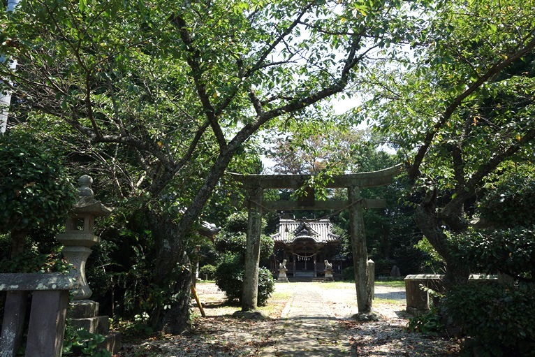 神埼八幡神社の参道