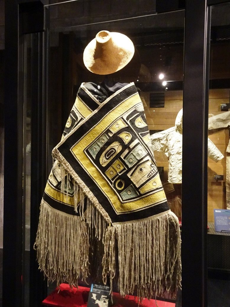 北アメリカ北西海岸インディアンの儀礼用衣装